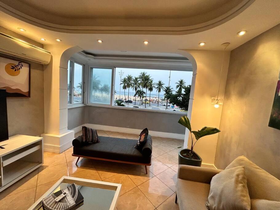Apartamento Em Frente Ao Mar - Copacabana Rio de Janeiro