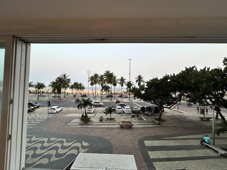 Em Frente Ao Mar - Copacabana Rio de Janeiro